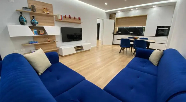 8th Floor Luxury Apartament Tirana