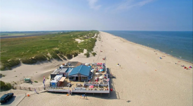 Апартаменты Classic Modern Furnished Apartment at the Foot of Dunes