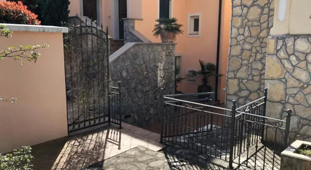 Апартаменты с 3 комнатами Villa Flora