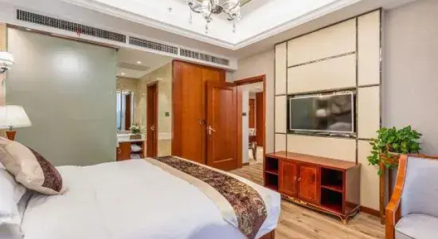 Люкс Deluxe Binjiang Garden Hotel