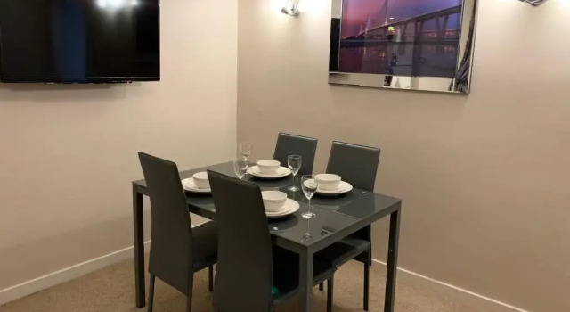 Апартаменты Dunfermline GF flat, 5 min walk to Train St. and High St.