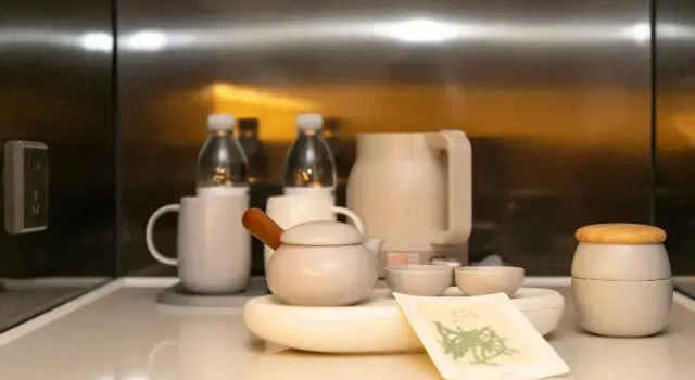 Ji Hotel (SNIEC, Shanghai West Gaoke Road), Varaa Hotelli Pudong Shanghai