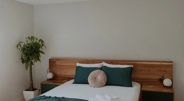 Luna House & Cowork, Забронировать Отель Отели Кашкайш 3 звезды, рядом с Культурный центр Кашкайша, 3*
