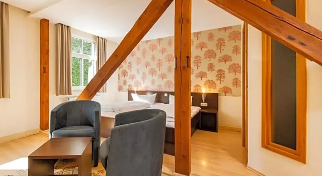 Семейный номер Standard с балконом Kulturhotel Kaiserhof