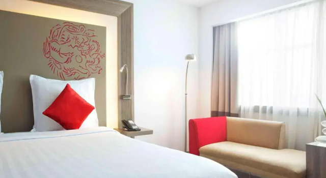 Двухместный номер Premier Novotel Jakarta Gajah Mada