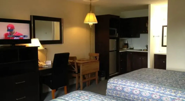 Shellbrook Motel, Prenota Motel Hotel a Saskatchewan con parcheggio, Parcheggio