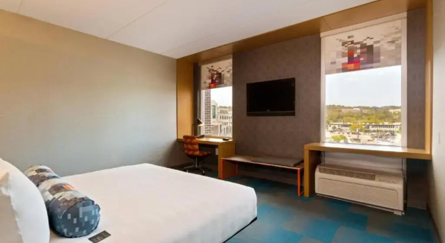 Номер Standard Aloft by Marriott Birmingham Soho Square