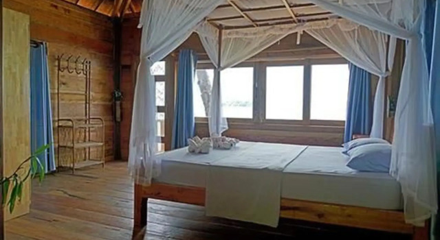 Tree House Bungalows Resort