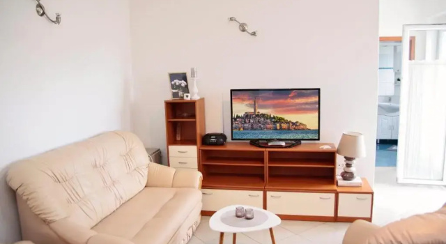 Apartment Matika, terrace apartment 10 minutes walk from center, Забронировать Апартаменты/квартира Апартаменты Rovinj Riviera, Апартаменты/квартира