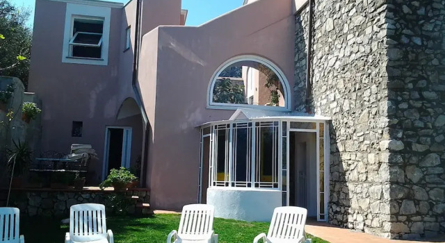 B&B Villa Scutolo, Забронировать Отель «постель и завтрак» Отели Вико-Экуенсе с парковкой, Парковка