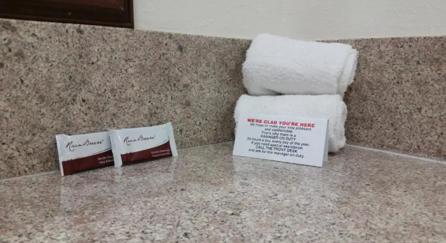 Четырёхместный номер Deluxe Kona Inn Motel Anaheim