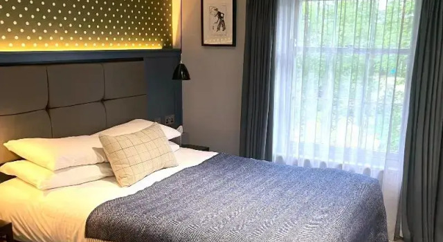 Номер Economy The Churchill Hotel
