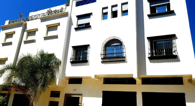Luxe appartement Nour D'asilah free wifi, Rezerwuj Apartament Hotele w Tanger-Tetouan z parkingiem, Parking