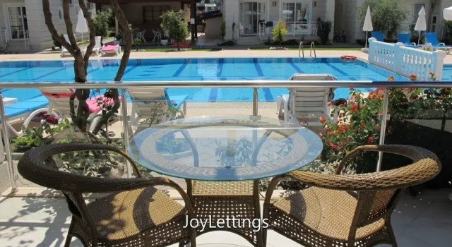 Villa CEB2 by JoyLettings