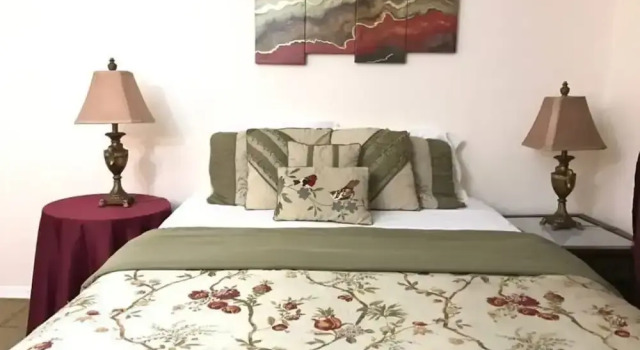 Private Room 2 - Near NYC, EWR & Outlet Mall, 预订 酒店 Hillside 纽约州