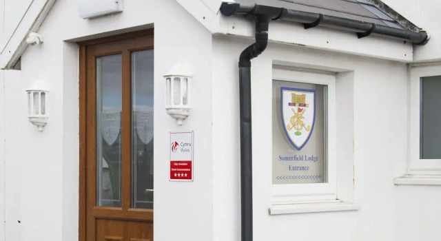 Somerfield Lodge, Забронировать Отель «постель и завтрак» Отели Суонси 4 звезды, 4*