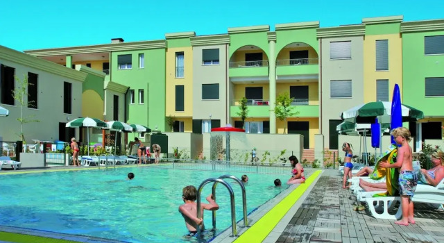 Farnie Lido Altanea, Забронировать Отель Каорле Линьяно-Ривьера