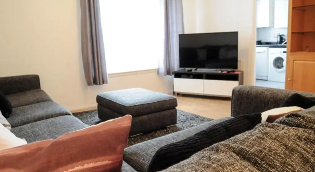 Peaceful and Quiet Apartment in a Bustling City, Забронировать Апартаменты/квартира Эдинбург Midlothian, рядом с Железнодорожный вокзал Эдинбург-Уэверли