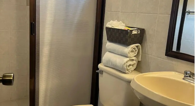 Четырёхместный семейный номер Standard Hotel Posada Real