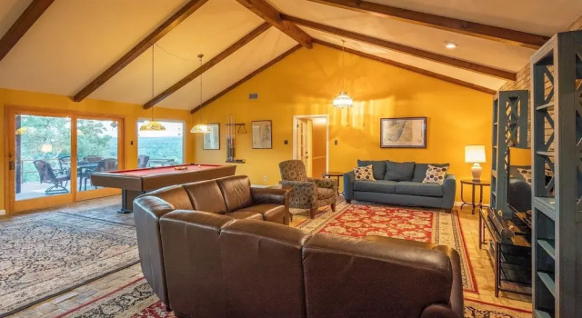 111 Wimberley - 6 Bedroom Home