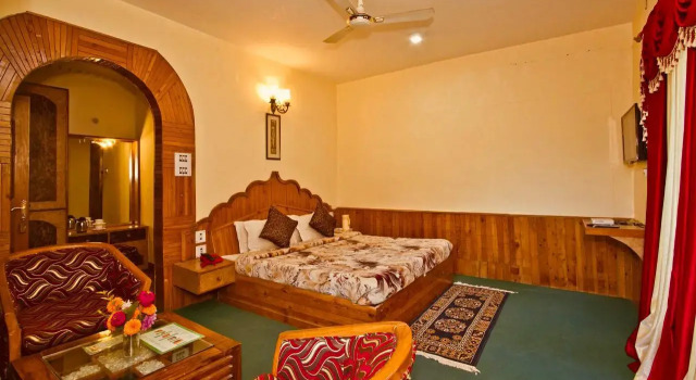 Kartik Holiday Cottage Manali, Забронировать Дом для отпуска Отели Манали с завтраком, Завтраки