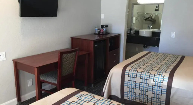 Четырёхместный номер Standard Continental Lodge