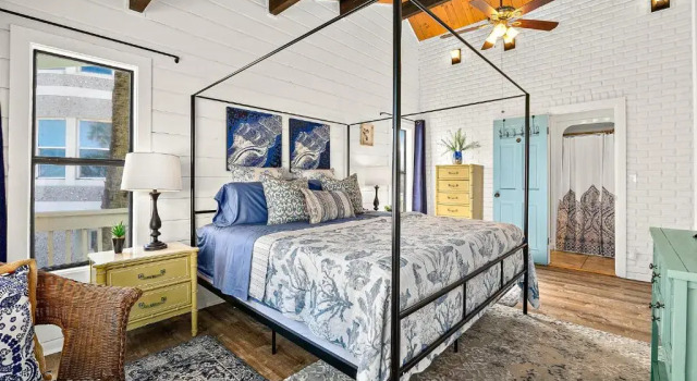 Pelican Beach Private Ocean Front Beach House- Sleeps 10 Bring Your Surf Boards