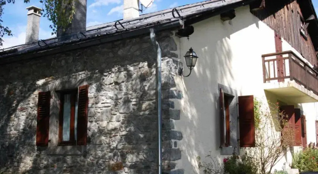 5BR Chalet 300m from center Chamonix, Prenota Appartamento Hotel a Alvernia con parcheggio, Parcheggio