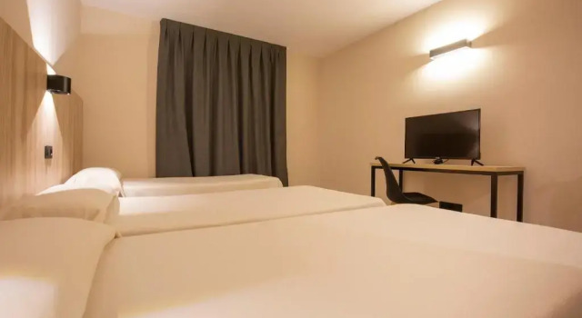Трёхместный номер Standard Hotel Encamp by Nexta
