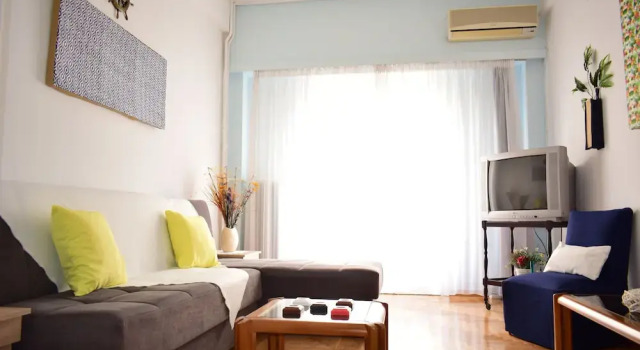 Apartment 6 min from City Center & Acropolis