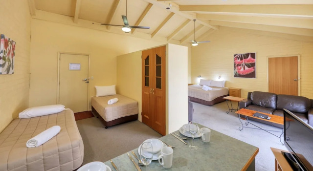 Люкс с балконом Motel Meneres