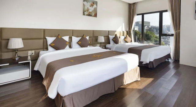 Четырёхместный семейный номер Standard Diamond Luxury Hotel