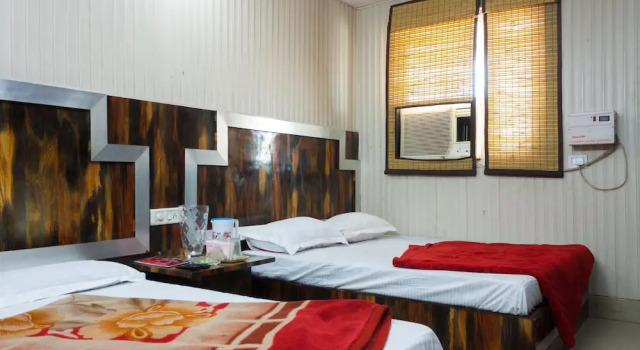 Hotel Yatri Niwas, Rezervovat Hotel Haridvár Uttarakhand