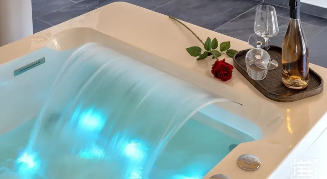 Двухместный номер Deluxe с балконом Mesbeglia Luxury Rooms