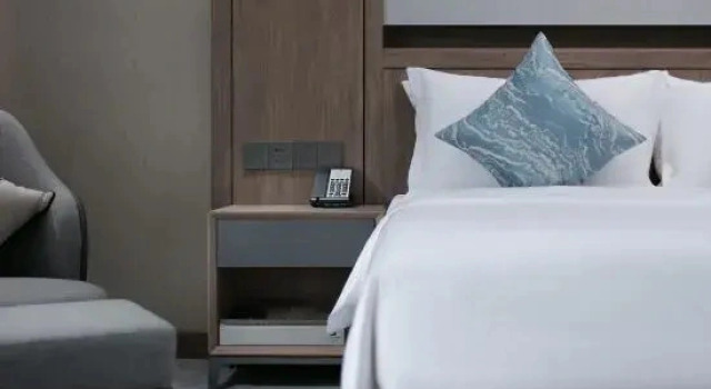 Двухместный семейный люкс с видом на внутренний двор Zhangjiajie Expert Village Yangguang Hotel (Zhangjiajie National Forest Park Wulingyuan)