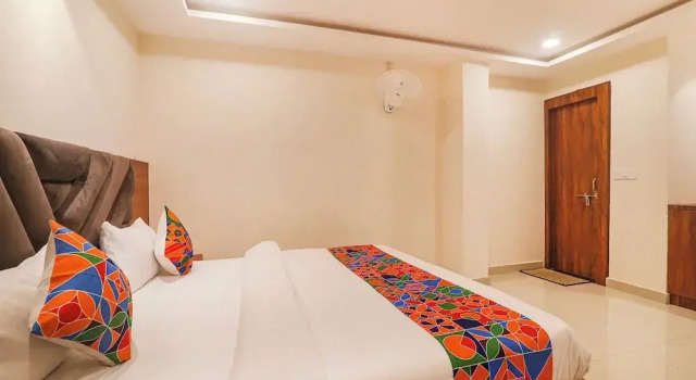 Fabhotel Rachna Palace And Banquets