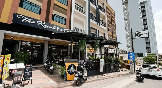 OYO 281 The Reader Cafe and Room, Забронировать Отель Центральная Паттайя Паттайя