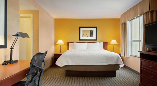 Двухместный номер Deluxe Hampton Inn & Suites by Hilton Langley-Surrey