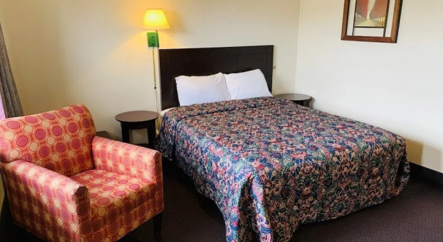 Двухместный номер Standard с 2 комнатами Express Inn