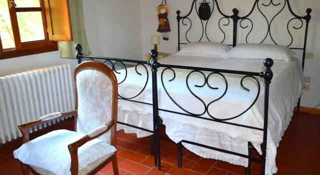 Spacious Farmhouse in Vinci Italy with Pool, Забронировать Апартаменты/квартира Отели Винчи с бассейном, рядом с Leonardian Museum of Vinci, Бассейн