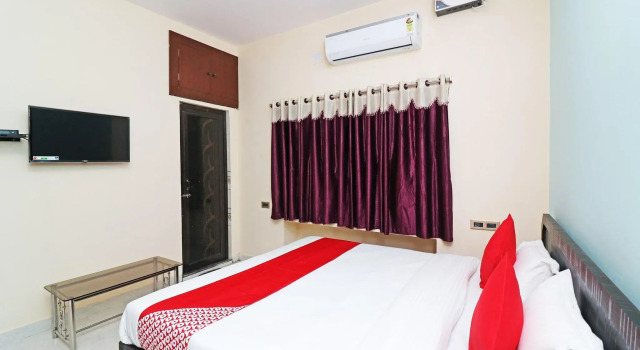OYO Flagship 36828 Krisha Palace, Varaa Hotelli Hotellit Bhubaneswar aamiaisella, Aamiainen