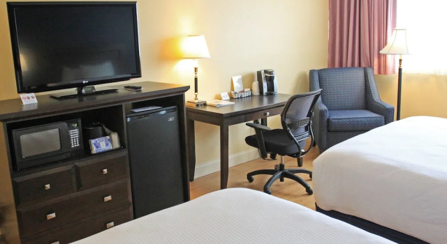 Четырёхместный номер Standard Fireside Inn & Suites Waterville