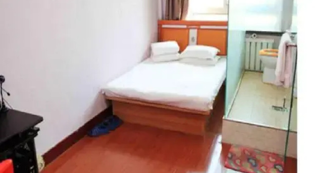 Junyue Fashion Inn
