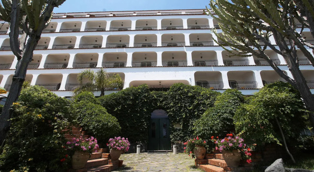 Отель Delta Hotels by Marriott Giardini Naxos