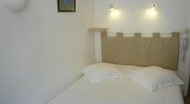 Номер Economy Hôtel LOustaou