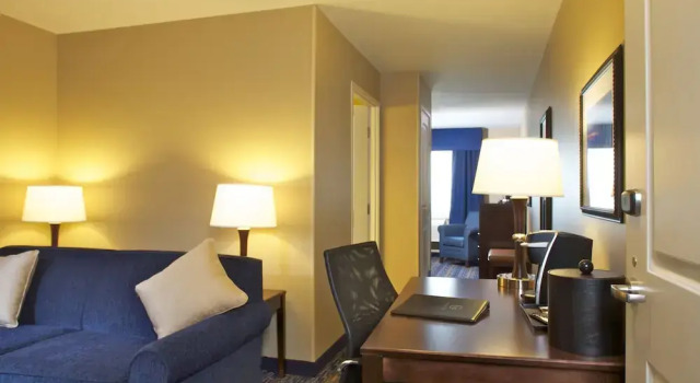 Полулюкс Grandstay Hotel & Suites Mount Horeb - Madison