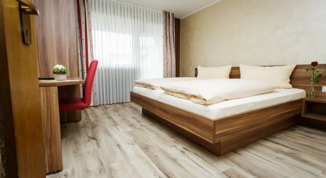 Bayrischer Hof, Забронировать Отель Штайнау-ан-дер-Штрасе Шпессарт