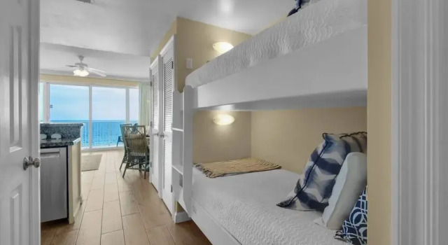 Boardwalk Beach Resort Unit 905, Забронировать Курортный отель Панама-Сити Панхэндл Флорида, рядом с Загородный клуб "Сигнал Хилл"