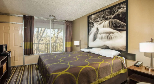 Двухместный номер Standard Super 8 by Wyndham Sevierville Riverside