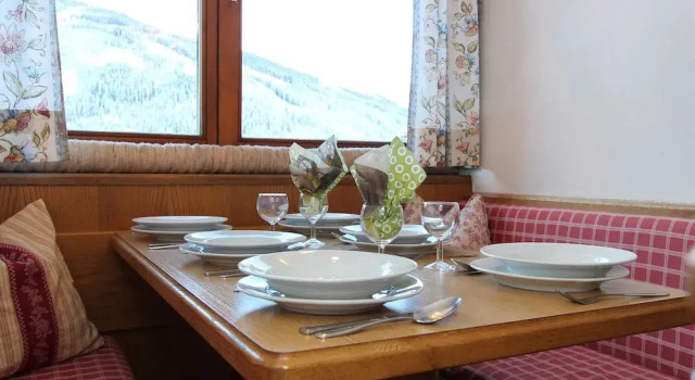 Peaceful Apartment in Gerlos near Ski Area Zillertal Arena, Rezervasyon Daire Gerlos havuzlu oteller, Yüzme Havuzu